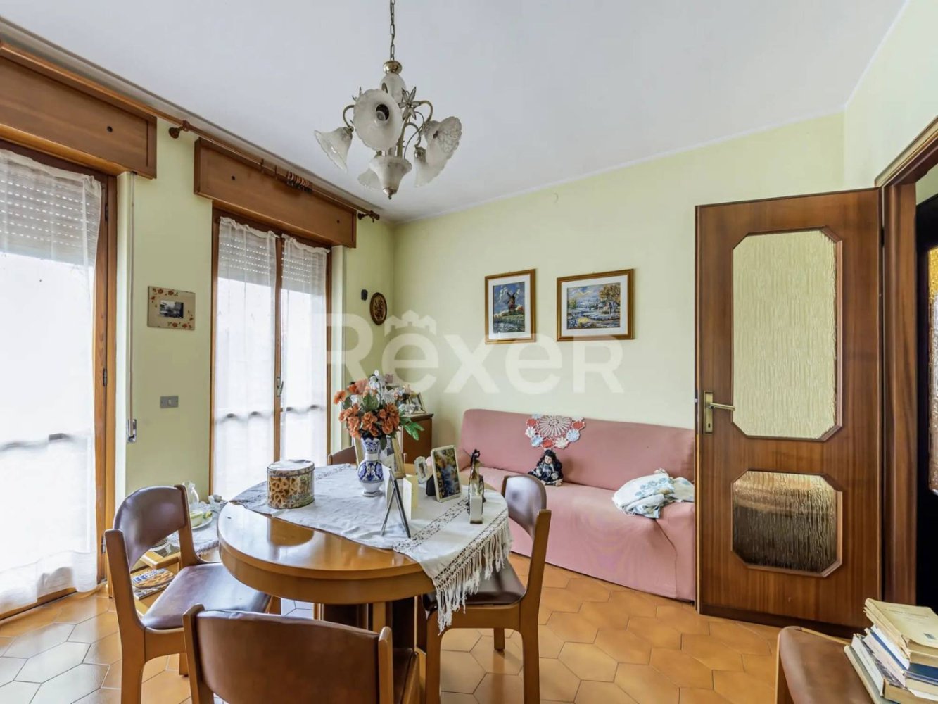 3غرفة شقة في Castelnuovo Bocca d'Adda, Italy رقم 157106