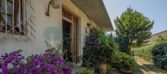 Villa de 4 dormitorios en Follonica, Italy No. 204661 3