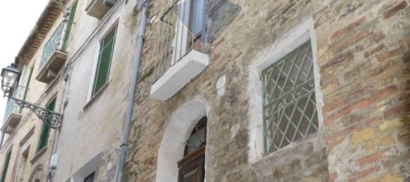 Квартира с 2 комнатами в Пенне, Италия № 303490 5