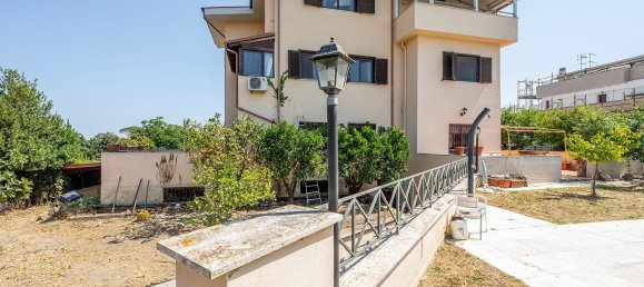 Квартира с 3 спальнями в Фьюмичино, Италия № 365245 10