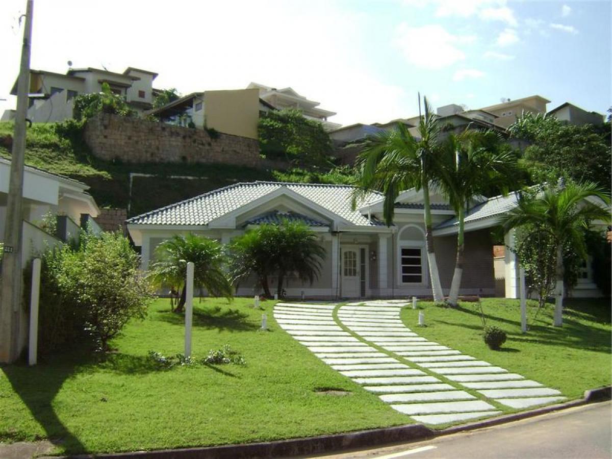 Дом с 4 спальнями в Сан-Паулу, Бразилия № 586989