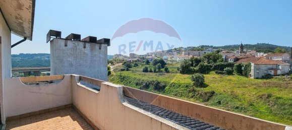 Дом с 4 спальнями в Гимарайнш, Португалия № 183310 20