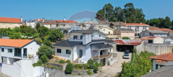 Дом с 4 спальнями в Гимарайнш, Португалия № 183310 10