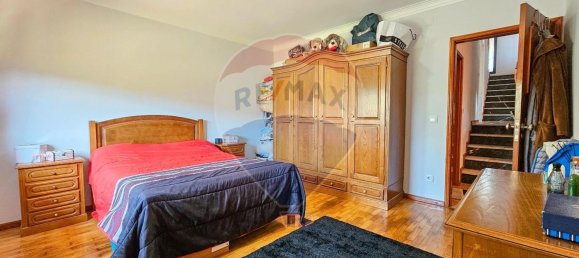 Дом с 4 спальнями в Гимарайнш, Португалия № 183310 18