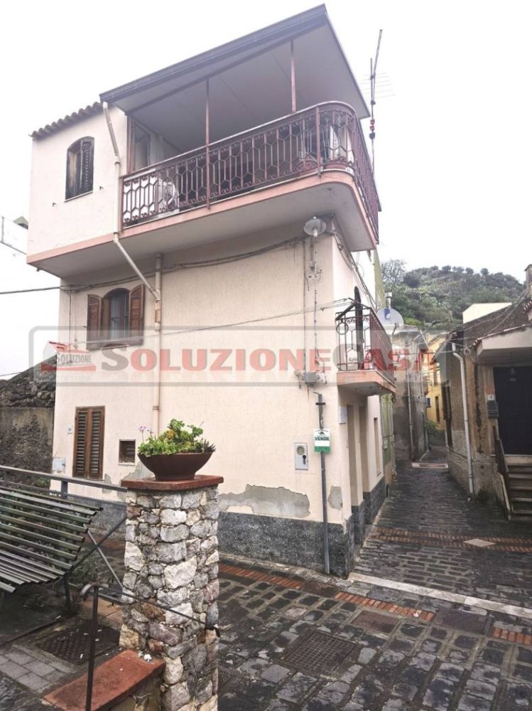 1 bedroom House in Roccalumera, Italy No. 179299