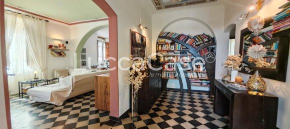 2 bedrooms Villa in Capannori, Italy No. 269291 4