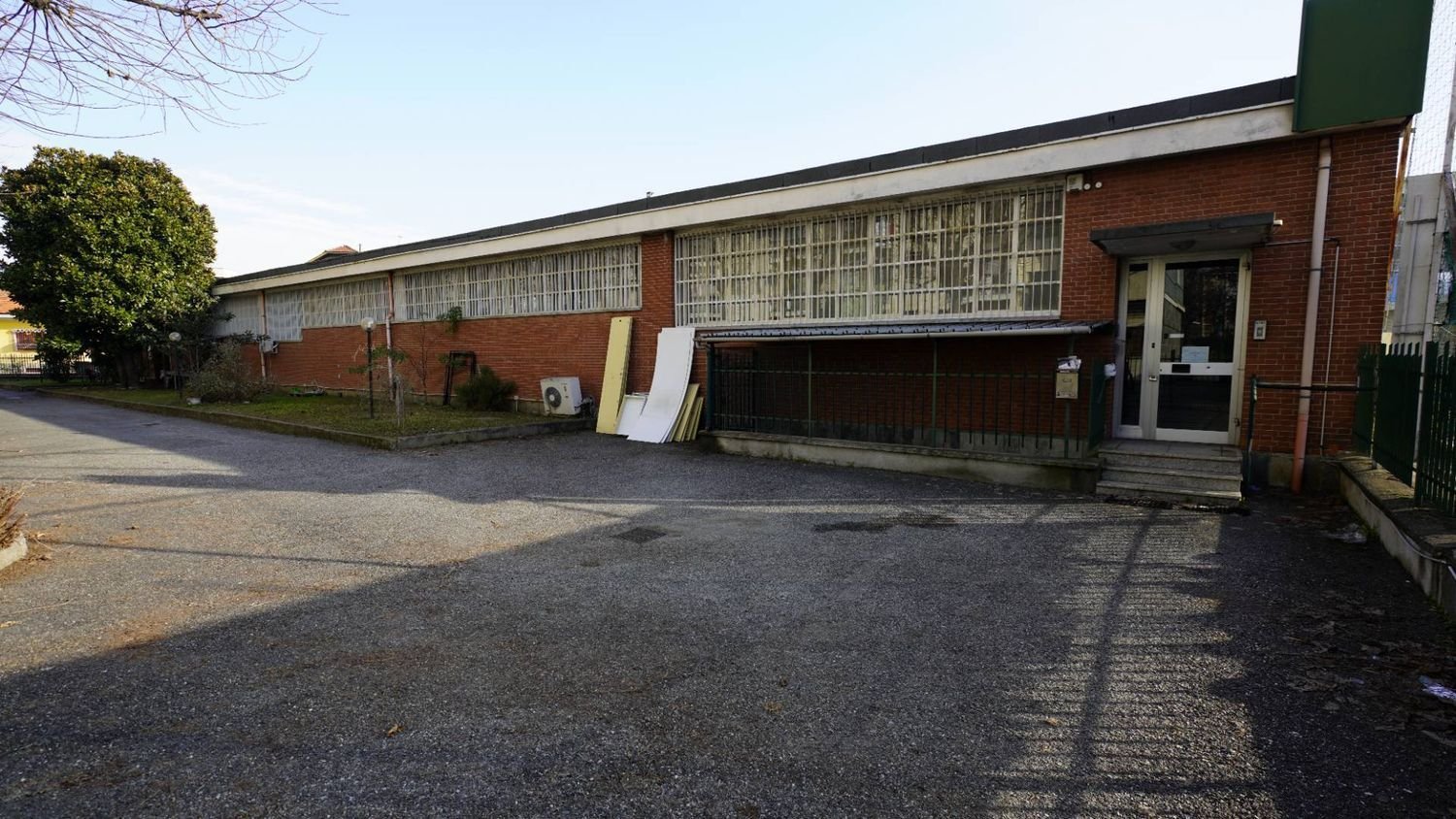 3100m² Warehouse in Turin, Italy No. 219089