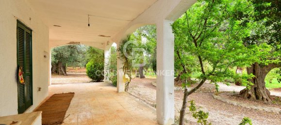 7 rooms Villa in Ostuni, Italy No. 89989 2