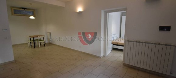 2 bedrooms Apartment in Colle di Val d'Elsa, Italy No. 163571 3