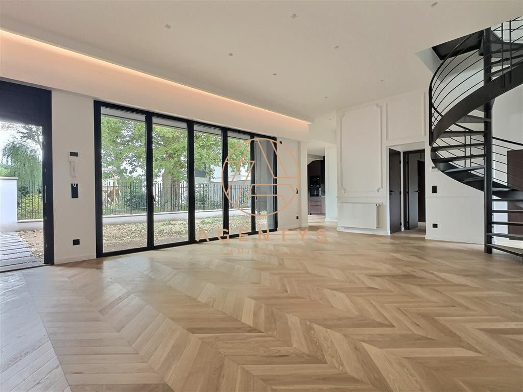 3 Schlafzimmer Haus in Creteil, France, Nr. 149283