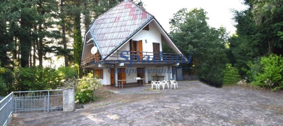 9 rooms Villa in Marliana, Italy No. 24907 3