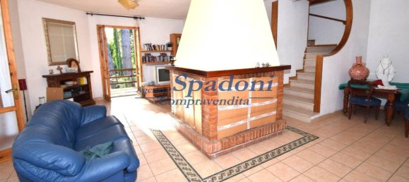 9 rooms Villa in Marliana, Italy No. 24907 6
