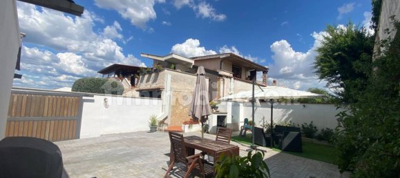 Villa de 2 dormitorios en Guidonia Montecelio, Italy No. 375258 2