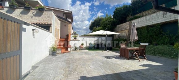 Villa de 2 dormitorios en Guidonia Montecelio, Italy No. 375258 8