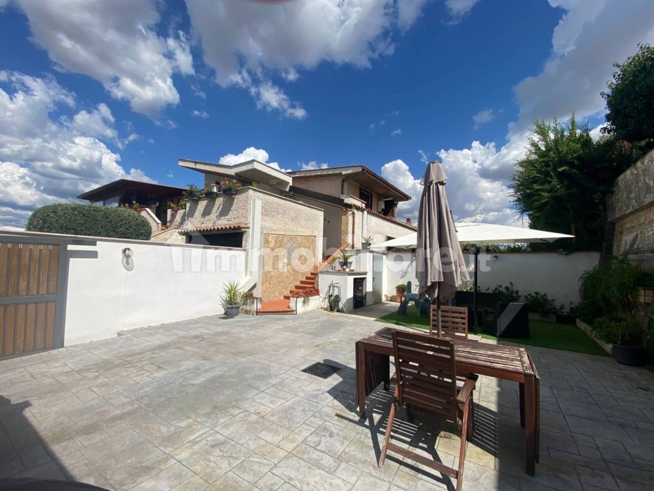 Villa de 2 dormitorios en Guidonia Montecelio, Italy No. 375258