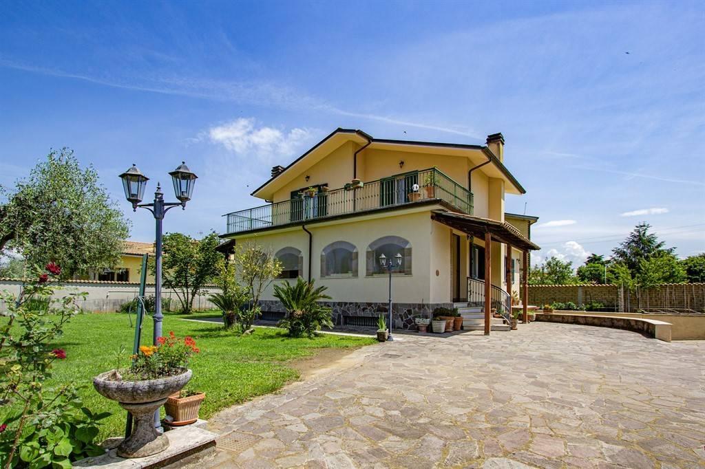 Villa de 4 habitaciónes en Labico, Italy No. 28202