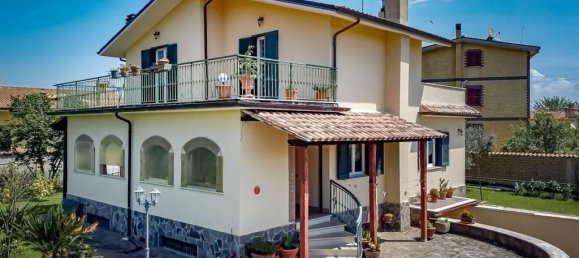 Villa de 4 habitaciónes en Labico, Italy No. 28202 11
