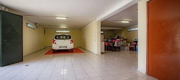 Villa de 4 habitaciónes en Labico, Italy No. 28202 30