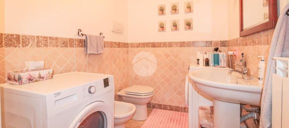 2-salle Appartement à Toscolano Maderno, Italy No. 311855 5