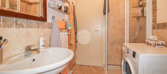 2-salle Appartement à Toscolano Maderno, Italy No. 311855 13