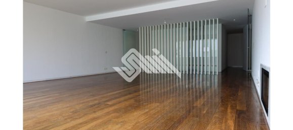 3 Schlafzimmer Wohnung in Porto, Portugal, Nr. 132201 2