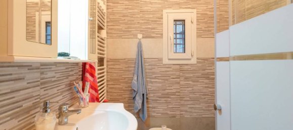 4 rooms Apartment in Bologna, Italy No. 17798 7