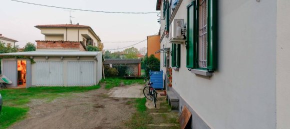 4 rooms Apartment in Bologna, Italy No. 17798 20