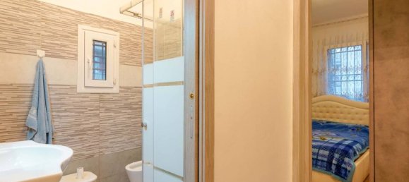 4 rooms Apartment in Bologna, Italy No. 17798 13