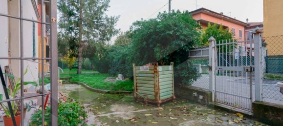 4 rooms Apartment in Bologna, Italy No. 17798 30