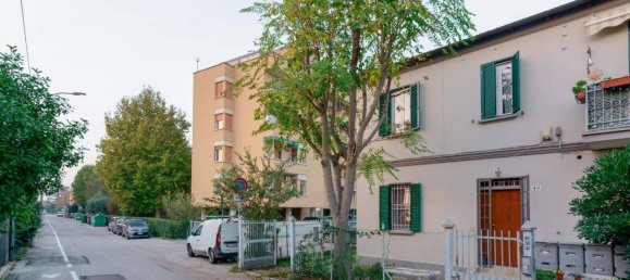 4 rooms Apartment in Bologna, Italy No. 17798 28