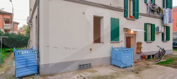 4 rooms Apartment in Bologna, Italy No. 17798 23