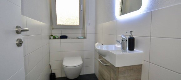 Квартира с 3 спальнями в Лёррах, Германия № 230540 16