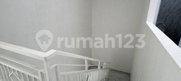3 bedrooms House in Jakarta, Indonesia No. 2456 7