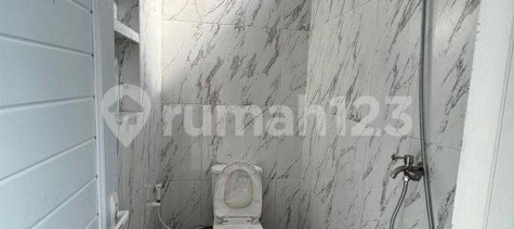 3 bedrooms House in Jakarta, Indonesia No. 2456 3