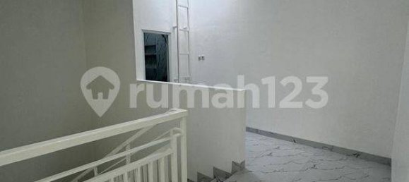 3 bedrooms House in Jakarta, Indonesia No. 2456 8