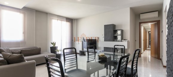 3 rooms Apartment in Orio al Serio, Italy No. 9386 3