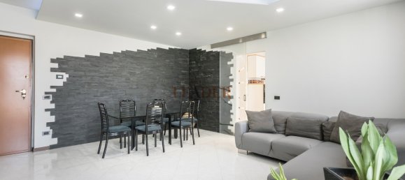 3 rooms Apartment in Orio al Serio, Italy No. 9386 4