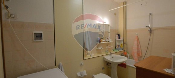 5 rooms Apartment in Savona, Italy No. 38761 37