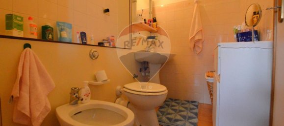 5 rooms Apartment in Savona, Italy No. 38761 30