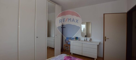 5 rooms Apartment in Savona, Italy No. 38761 17