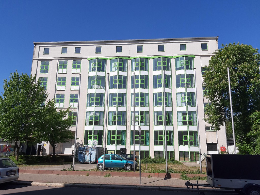 8204m² Building in Halle, Germany No. 324583