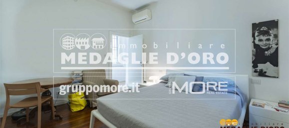 5 bedrooms Apartment in Modena, Italy No. 326395 10