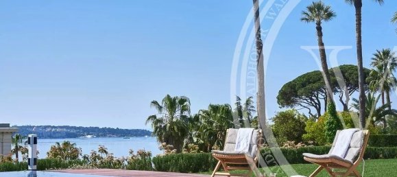 5 bedrooms Villa in Cannes, France No. 246468 2
