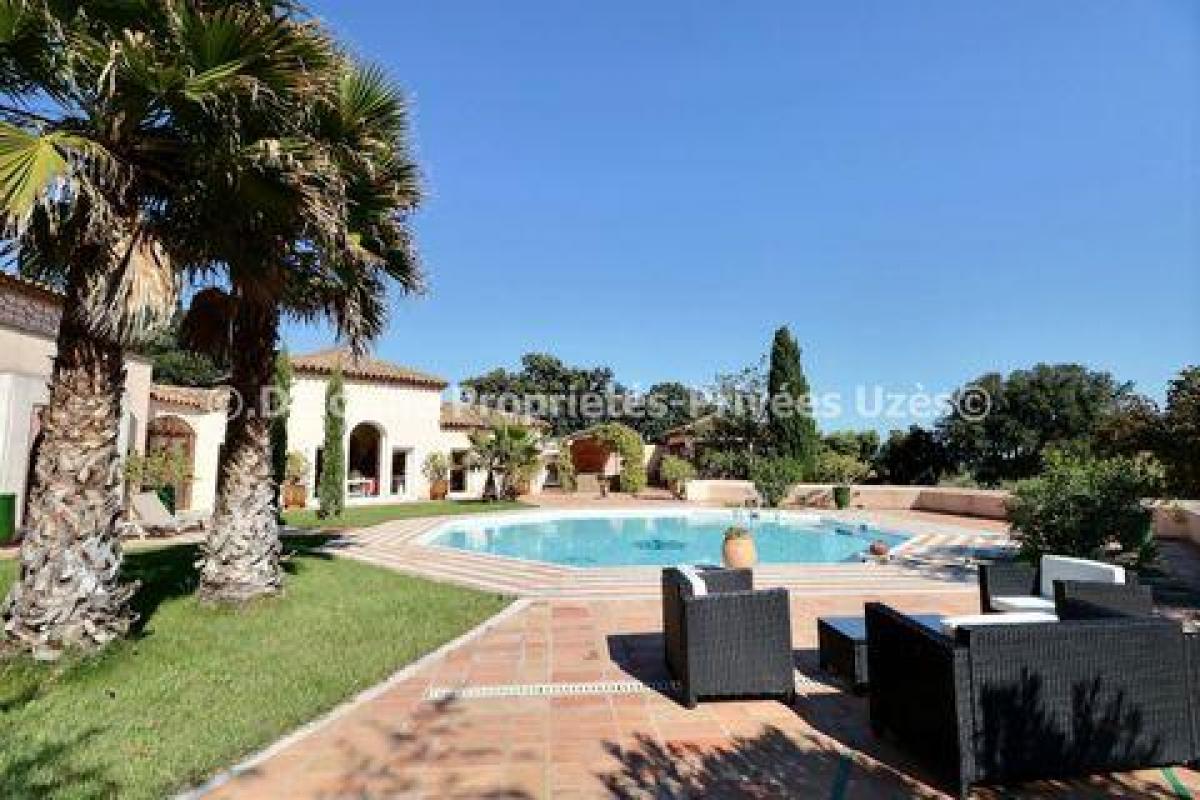 6 chambres Maison à Uzès, France No. 27366