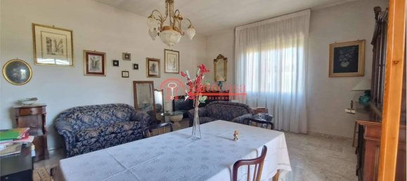 4 bedrooms Villa in Trani, Italy No. 272295 6
