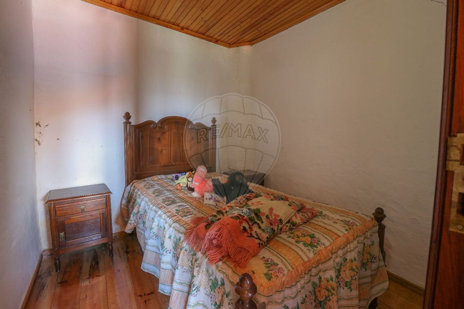 3 bedrooms House in Arrifana, Portugal No. 35160