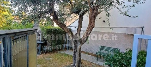 3 bedrooms Villa in Signa, Italy No. 51393 4