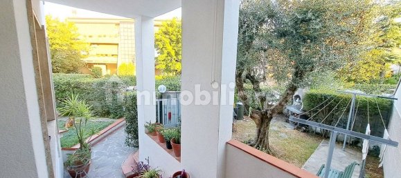 3 bedrooms Villa in Signa, Italy No. 51393 6
