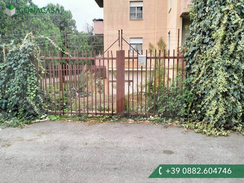 Almacén de 5 habitaciónes en San Severo, Italy No. 28073