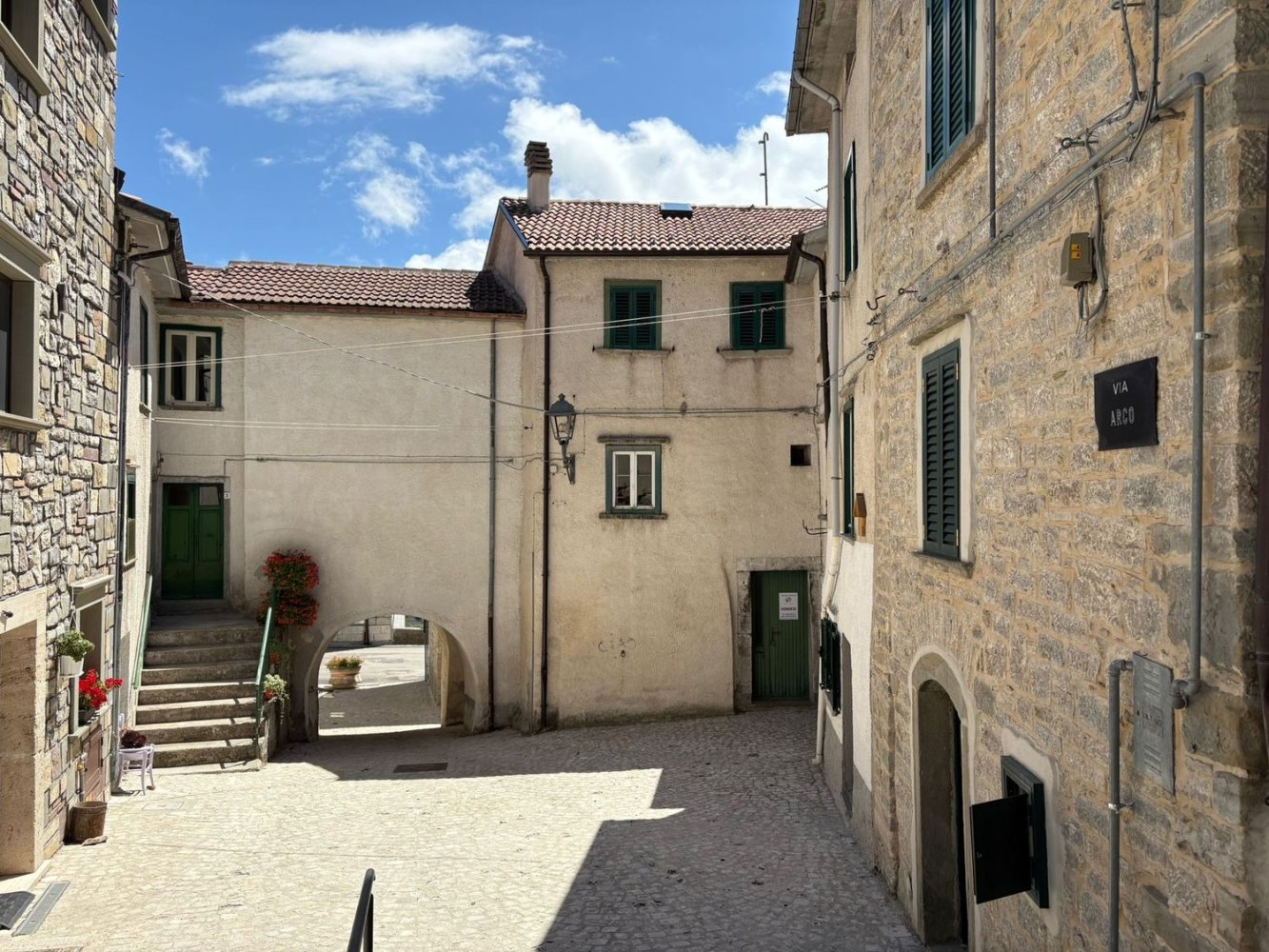 7 rooms House in Capracotta, Italy No. 277429